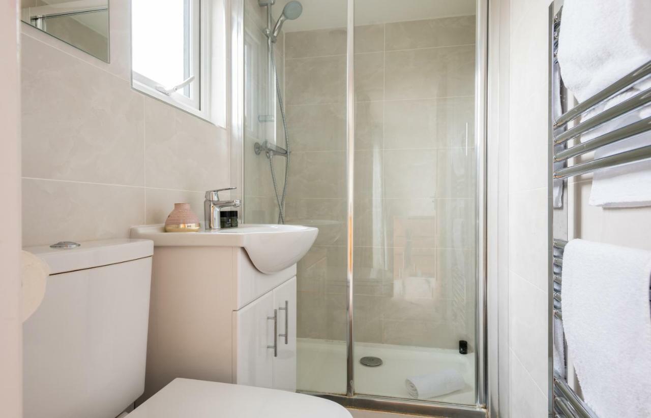 אוקספורד The Canary Way - Contemporary 4Bdr Home With Parking מראה חיצוני תמונה